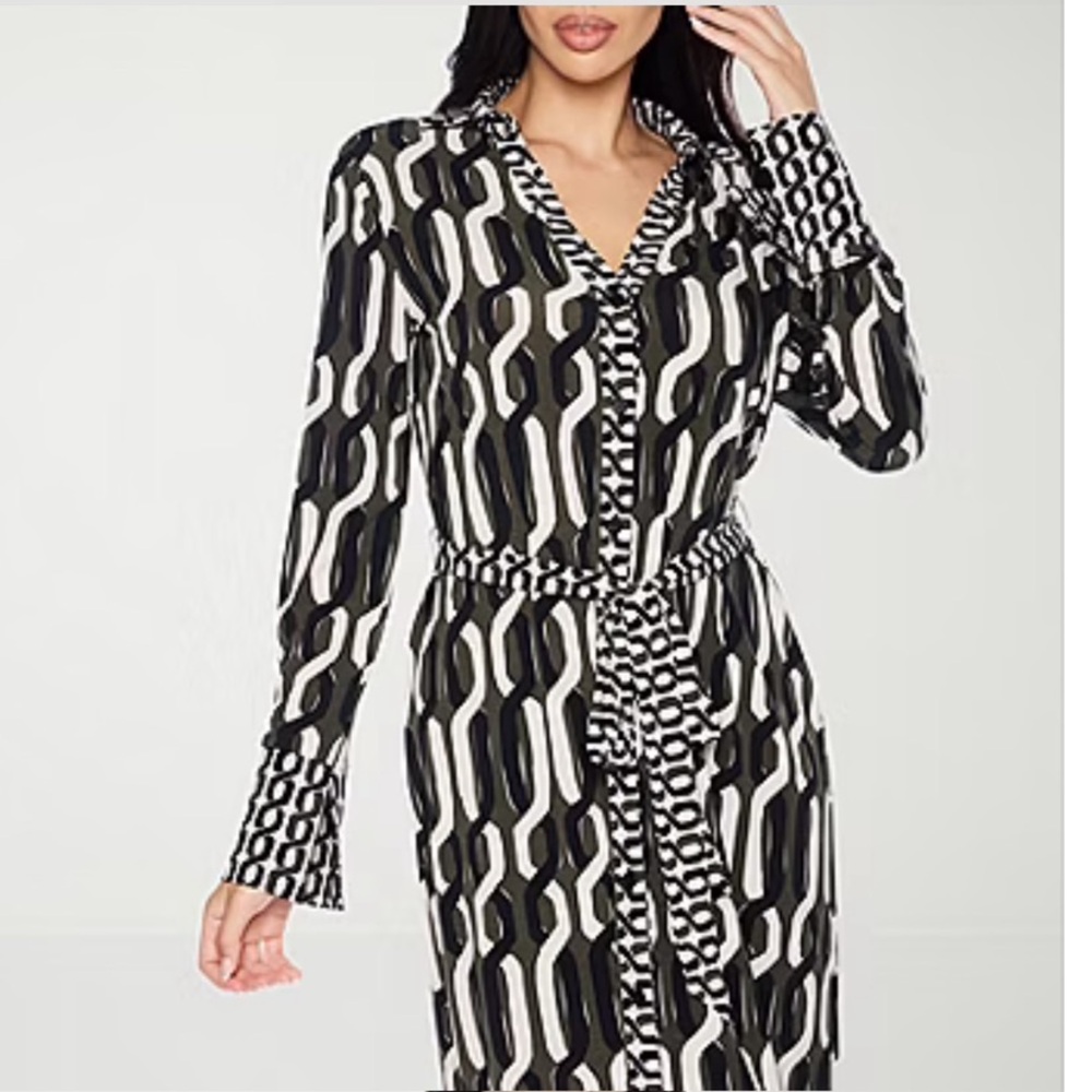 Premier Armour Chain Print Shirtdress in Olive, Black & White